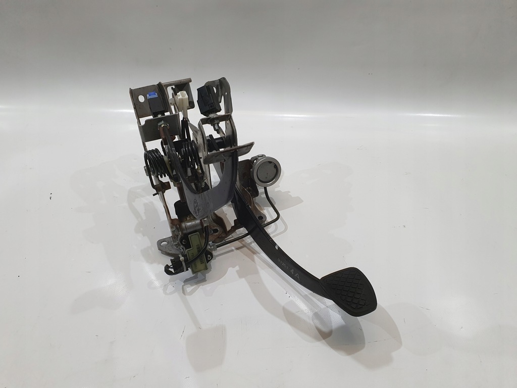 фото №1, Subaru legacy outback v педаль тормоза сцепления