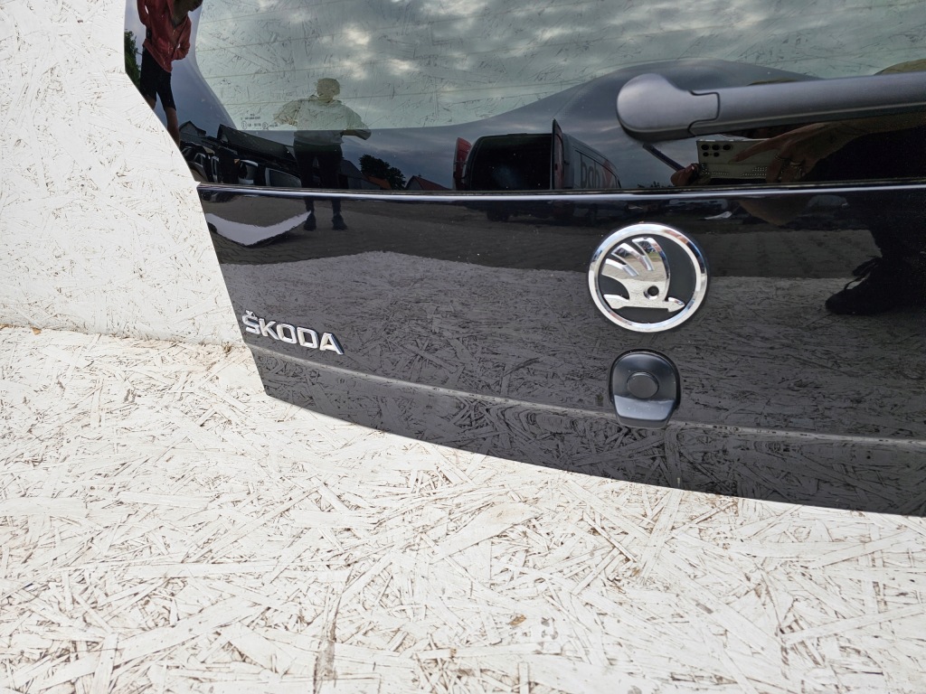 фото №4, Citigo крышка багажника задняя czarna комплектная