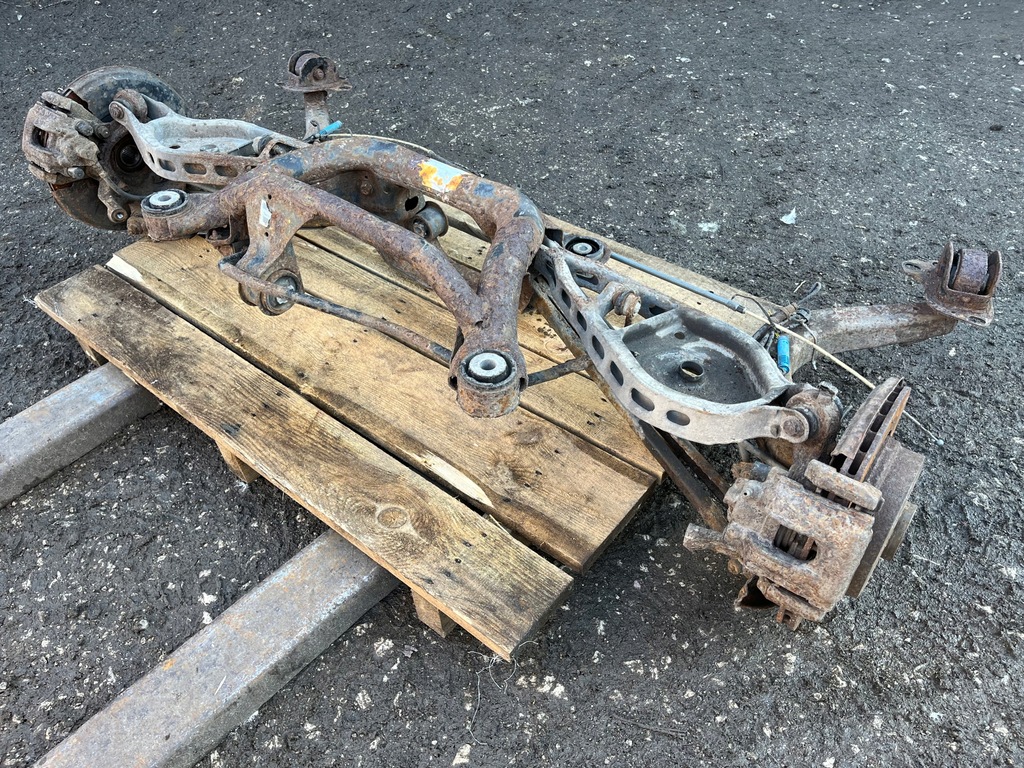 фото №7, Подвеска балка подрамник рычаги поворотный кулак задняя bmw x3 e83 2.5i m54 192 km