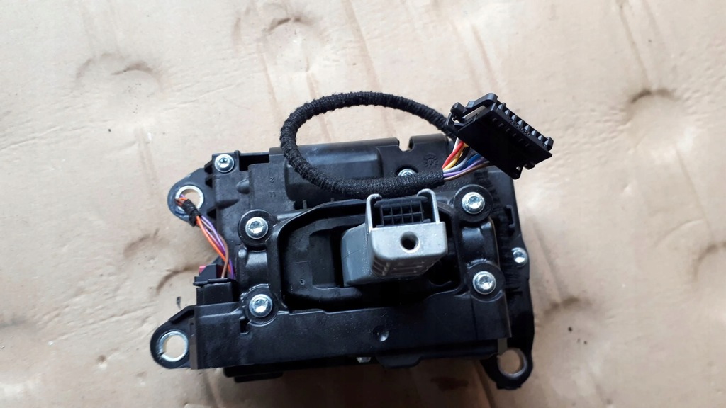 фото №6, S4 b9 a4 8w домкрат переключения передач 8w1713041f a5