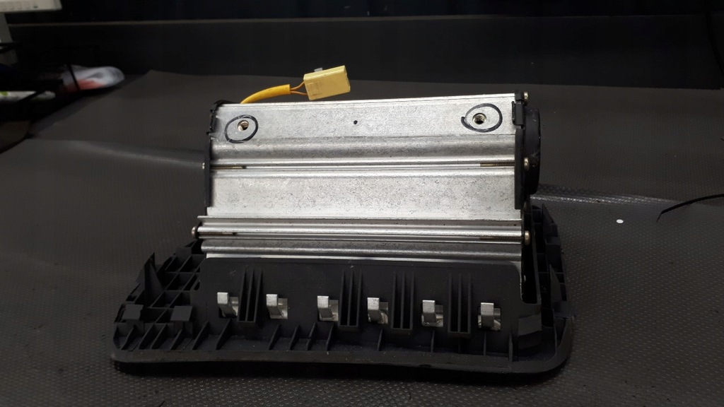 фото №6, Подушка безопасности пассажира mazda 323f lift