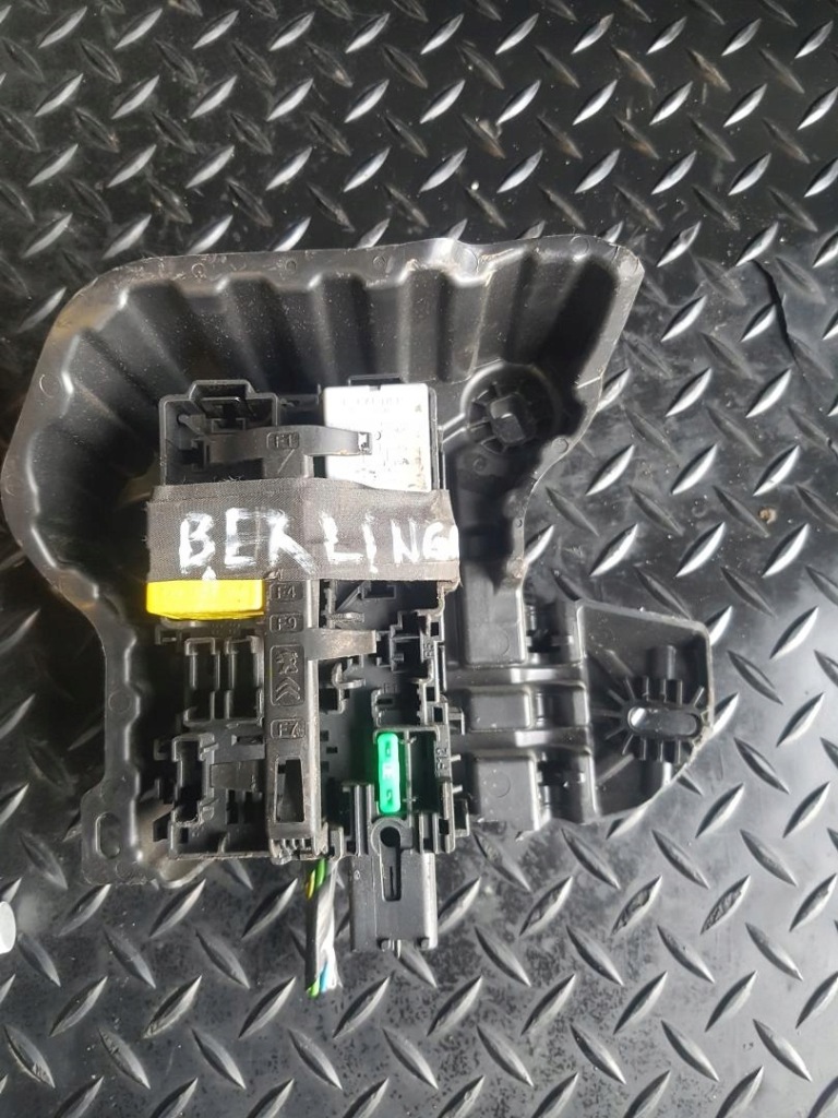 фото №1, Коробка запобіжників citroen berlingo 9812661980