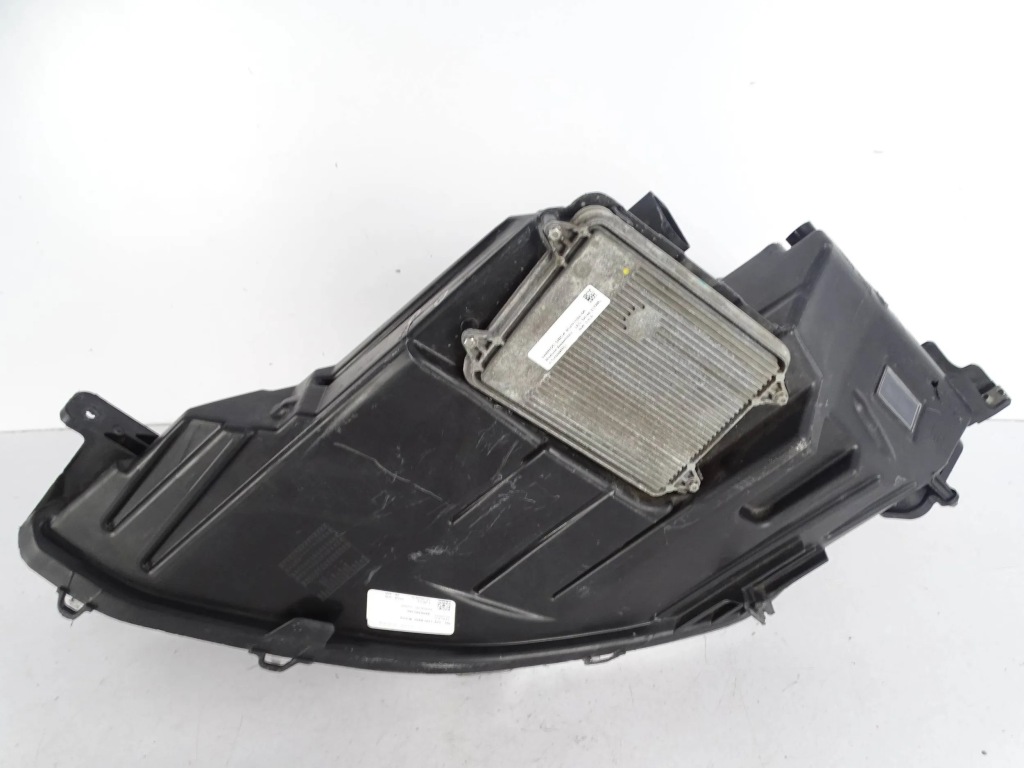 Фара перед передняя правый  tesla s рестайлинг  full led в Украине