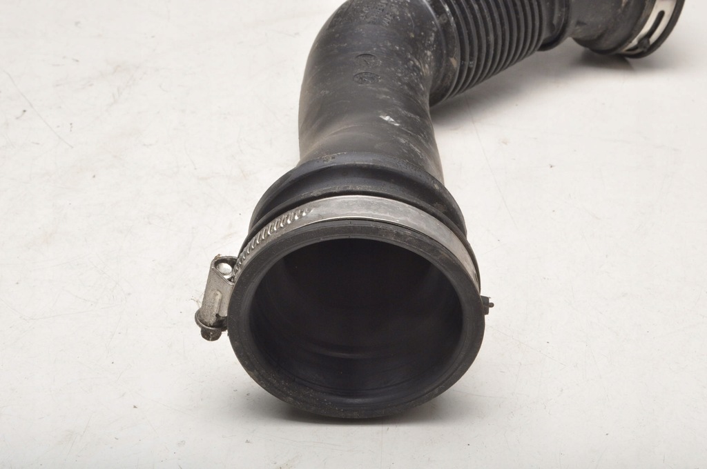 фото №4, Ford fiesta mk8 1.0 труба воздухозаборник воздуха l1b1-9r504-ab