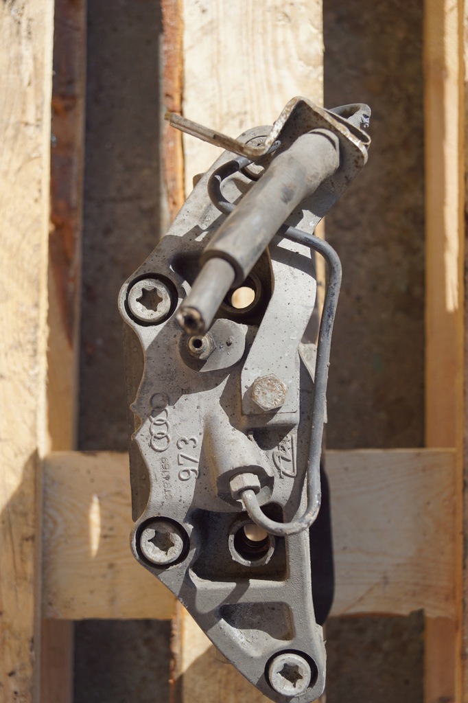 фото №7, Супорт гальмівний лівий перед audi a8 d3