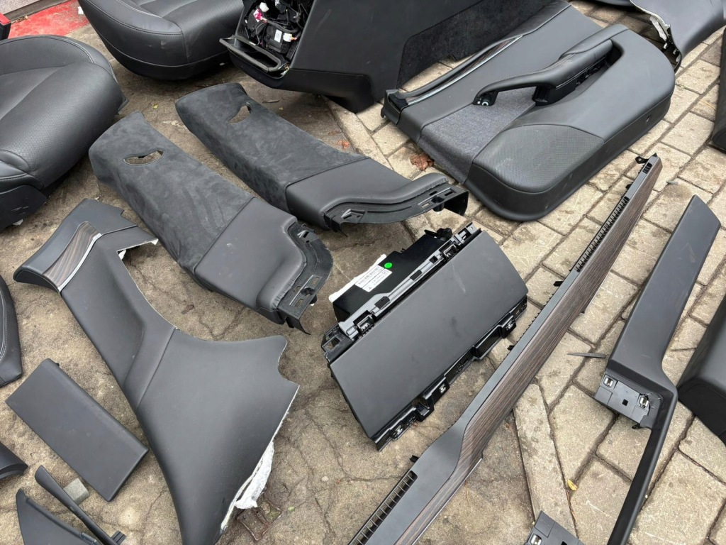 Tesla model 3 s plaid 2021r. сидіння сидіння шкіра салон eu. комплектна Недорого