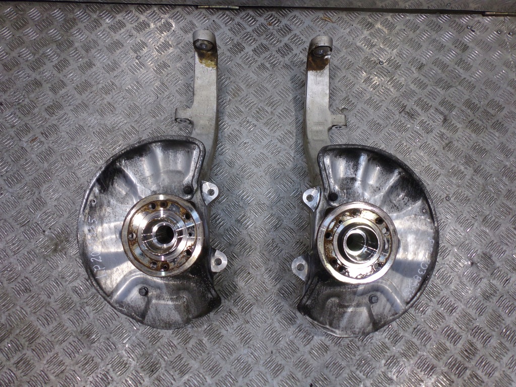 фото №1, Gle w166 поворотний кулак 80km 16609 16610 mercedes