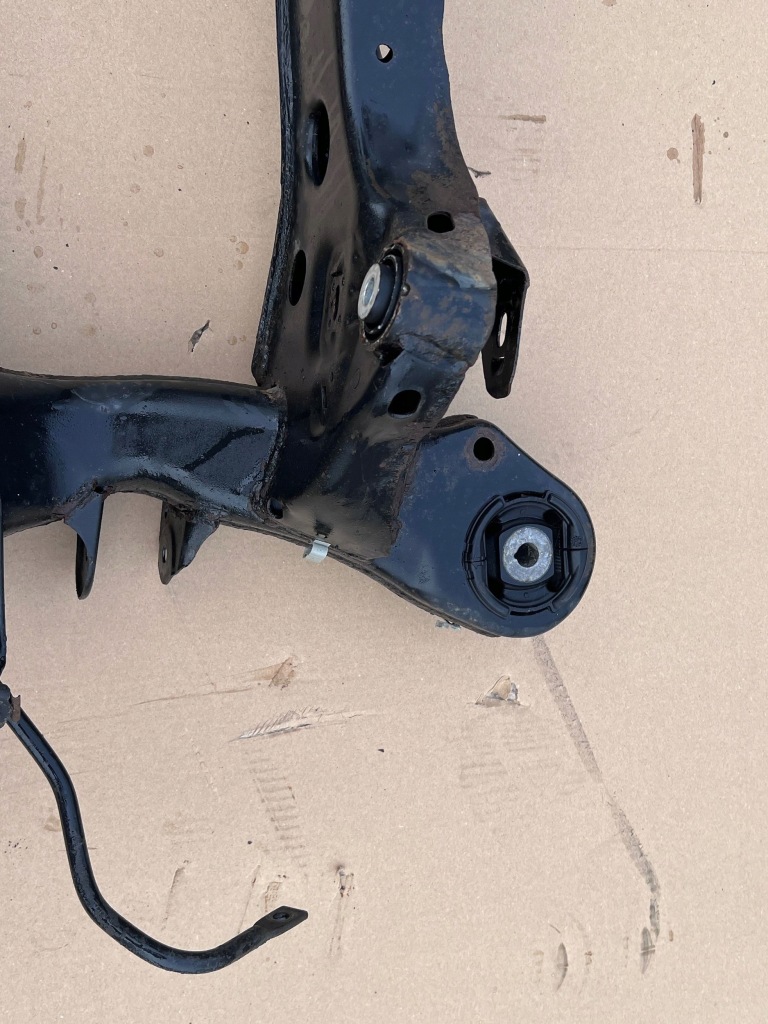 Bmw e81 e82 e87 e88 e90 e91 e92 e93 подрамник задний подрамник подрамник задний Цена