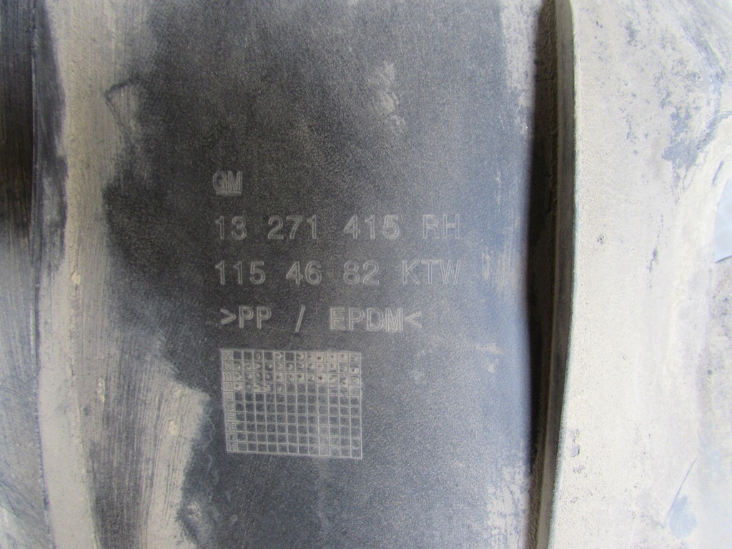фото №11, Подкрылок правый задняя opel astra j 09-12r 13271415