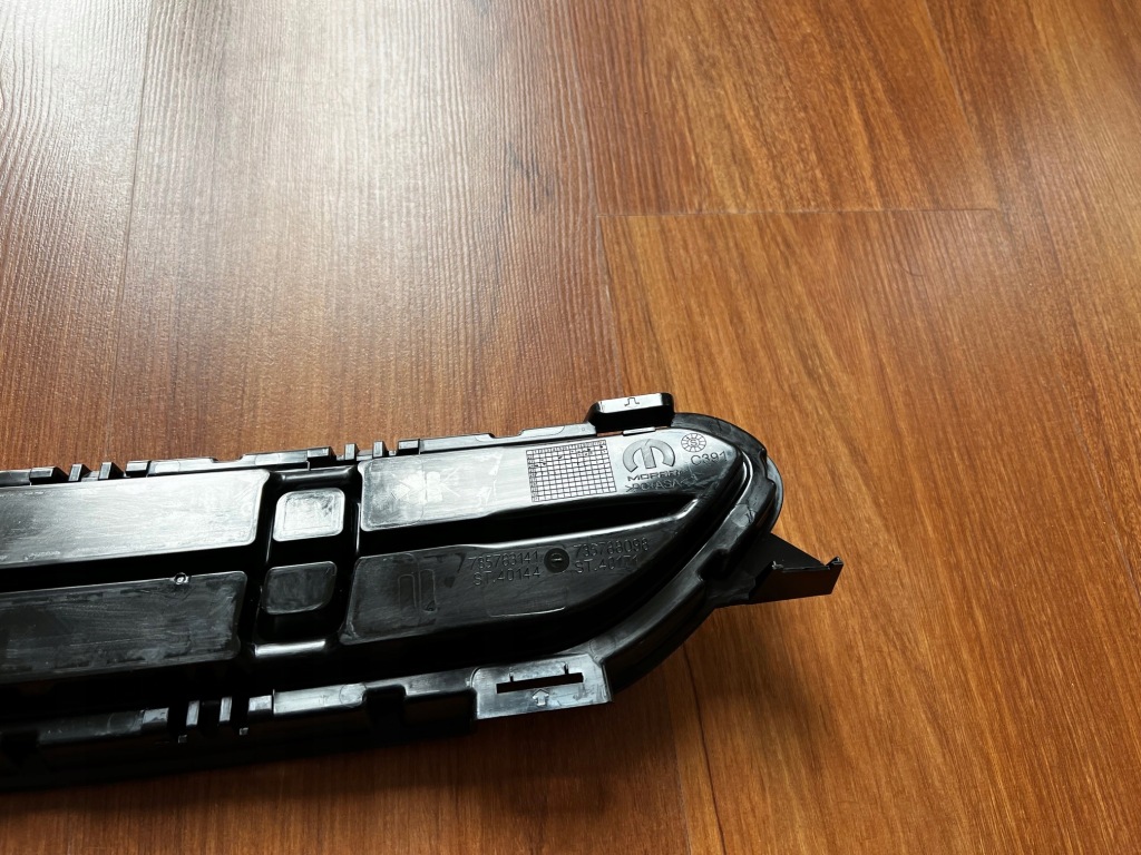 фото №9, Fiat 600e 600 hybrid ii 2023 решётка средняя передняя бампер nowa оригинал