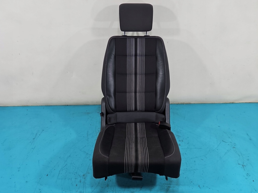 Купить Сиденье задний  правый ii ряд vw touran i 10-15 рестайлинг  задний 2 ряд match полукожа