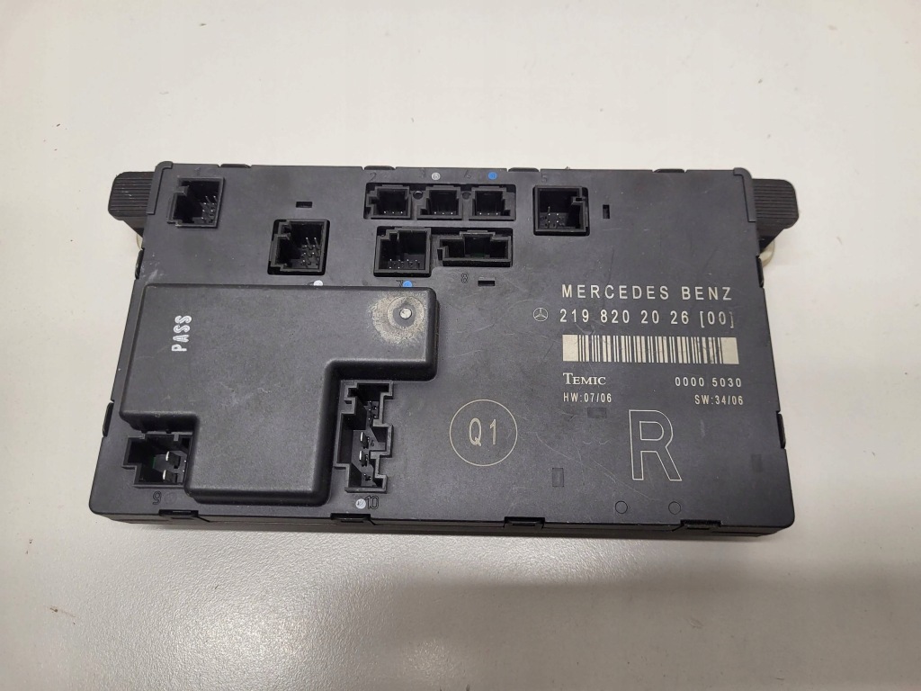 Купити Модуль двері mercedes-benz cls c219 2198202026