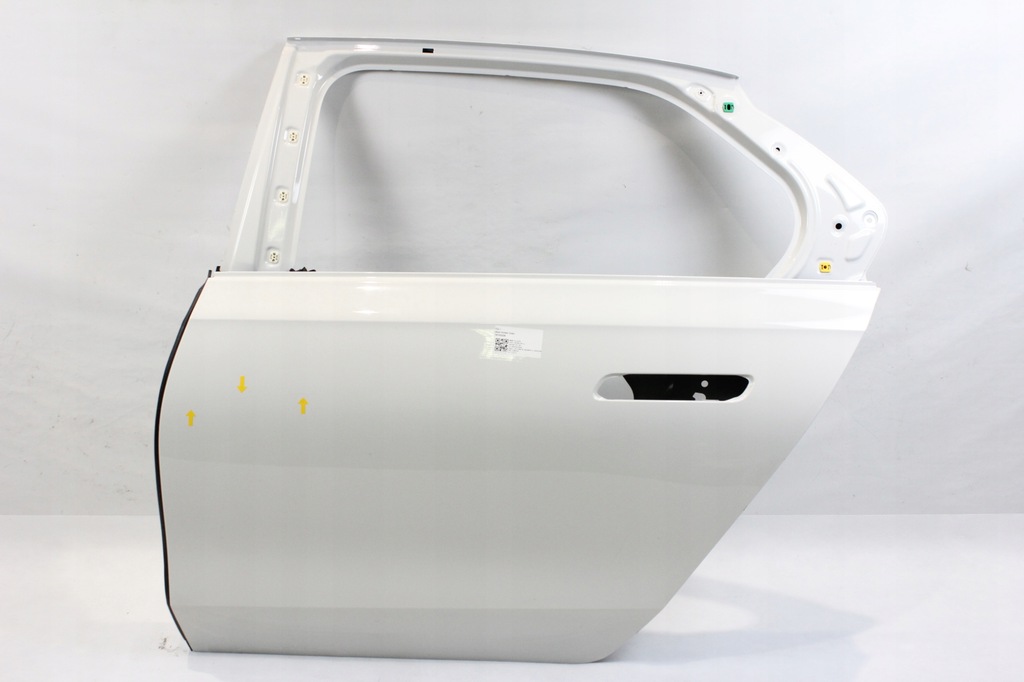 фото №1, Дверь левая задние bmw g70 a300 alpinweiss