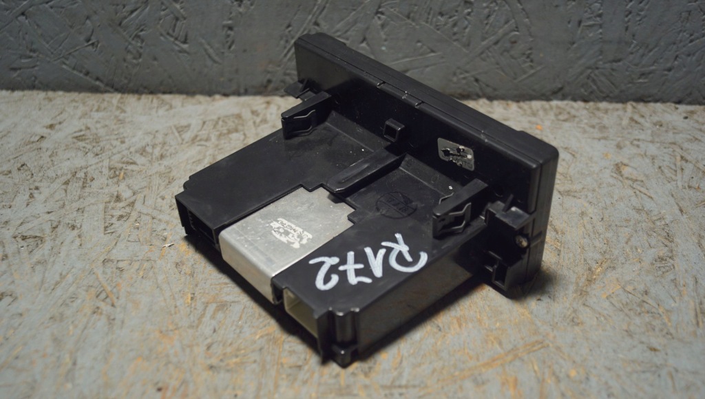 фото №5, Volvo s40 ii v50 дисплей экран радио 30797719 r172