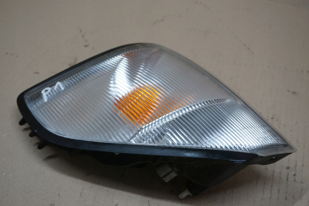 Land cruiser 90 95 поворотник правый перед 96-02r Киев