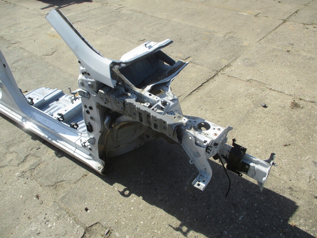 фото №3, Renault clio v чверть лонжерон права 19-24 rok ov369