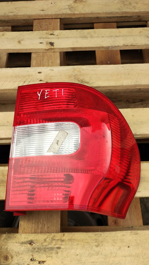 фото №1, Лампа ліва задня задня skoda yeti 5l0945111