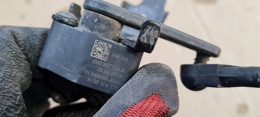 фото №7, Sq8 4m rsq8 q8 датчик вирівнювання лампа кронштейн правий перед 4m0907504a sq7