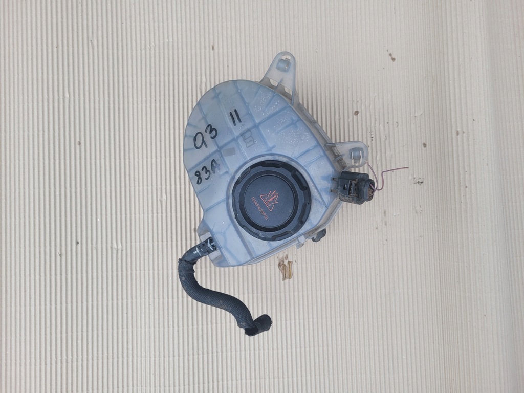 фото №1, Audi q3 ii 83a 19- бачок расширительный