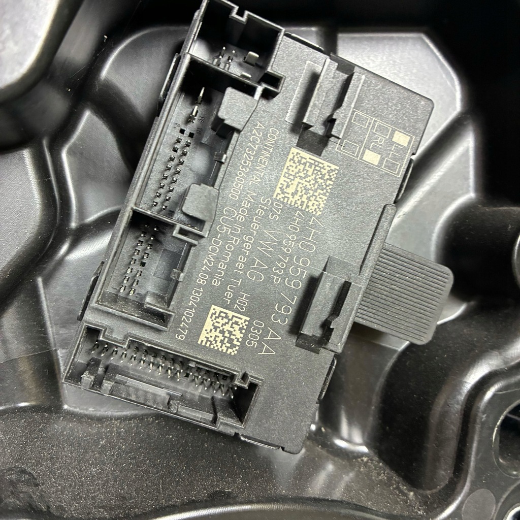 фото №16, Двері лівий перед porsche cayenne 7p5 92a 958 vw touareg 10-17r lm5x ładne