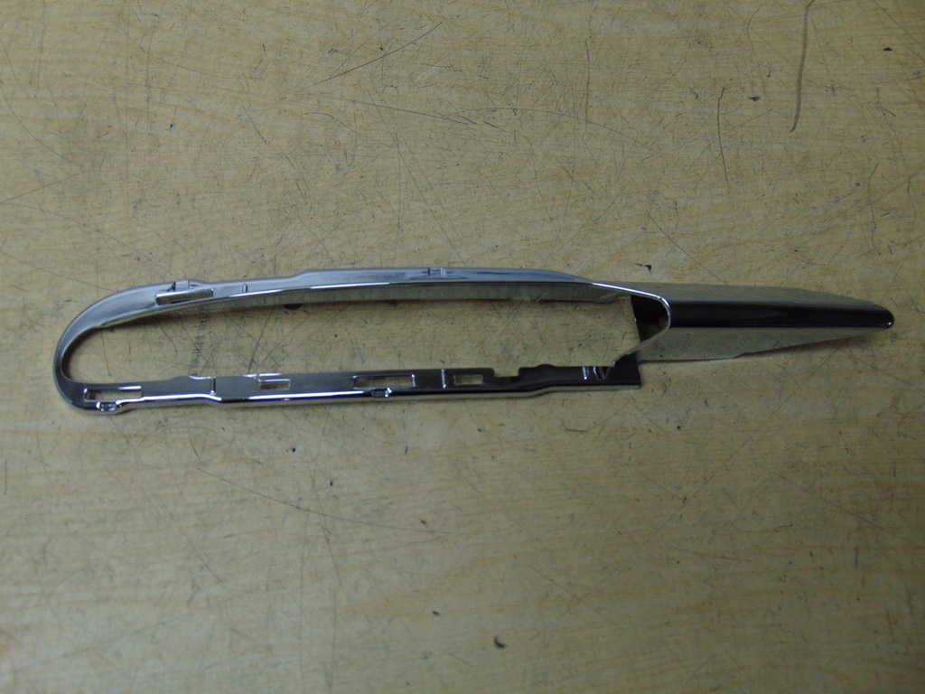 фото №1, Молдинг хром бампера mercedes w251 r klasa права