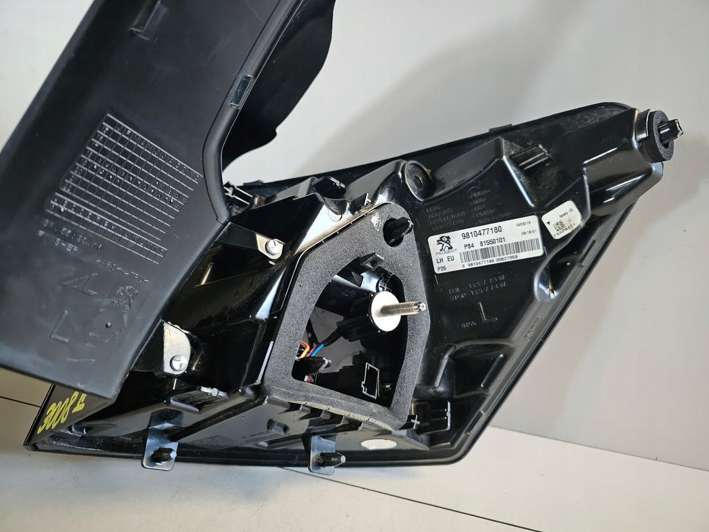 фото №9, Лампа задняя левая peugeot 3008 ii 9810477180