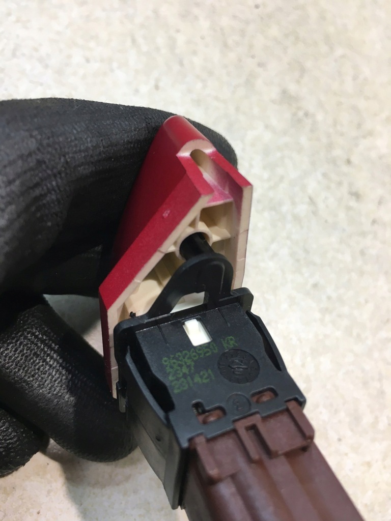 фото №6, Выключатель света аварийных citroen c5 i 96326950