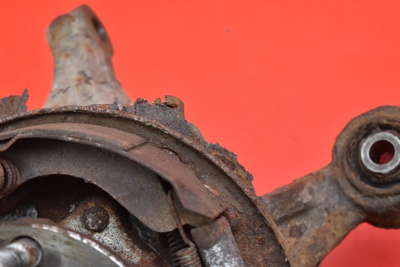 фото №4, Поворотный кулак правая задняя subaru forester iii 2.0 d 4x4