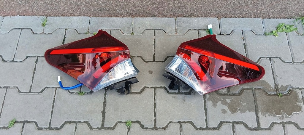 фото №1, Лампи задня toyota auris ii 18r. hb