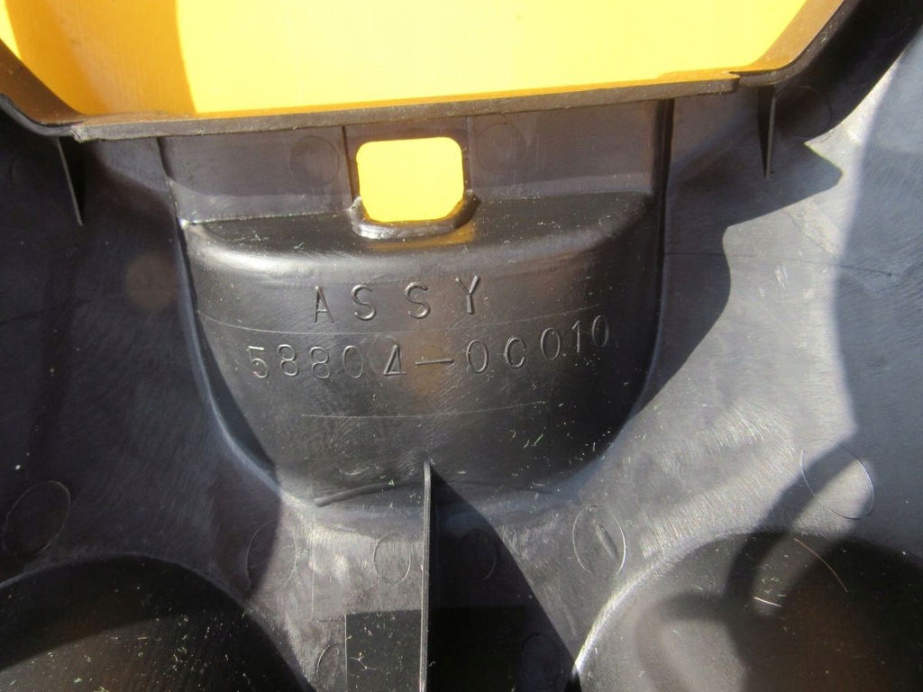 фото №9, Toyota sequoia 2001 бардачок захист рамка