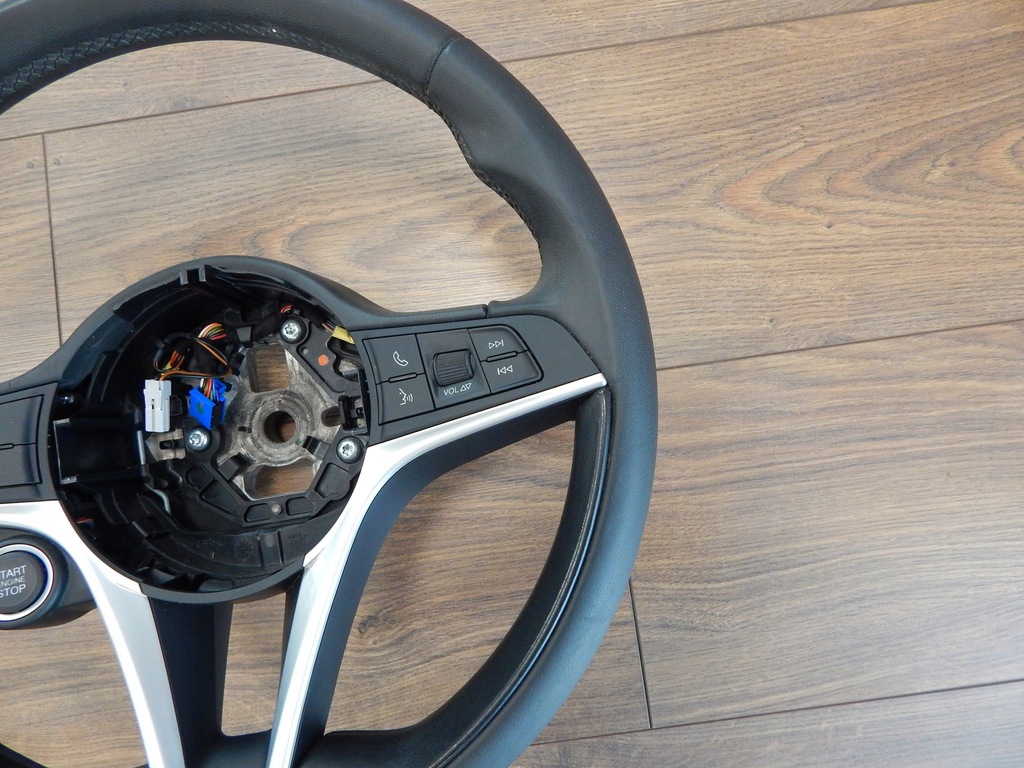 фото №3, Alfa romeo giulia stelvio - воздуховод кожа oryg