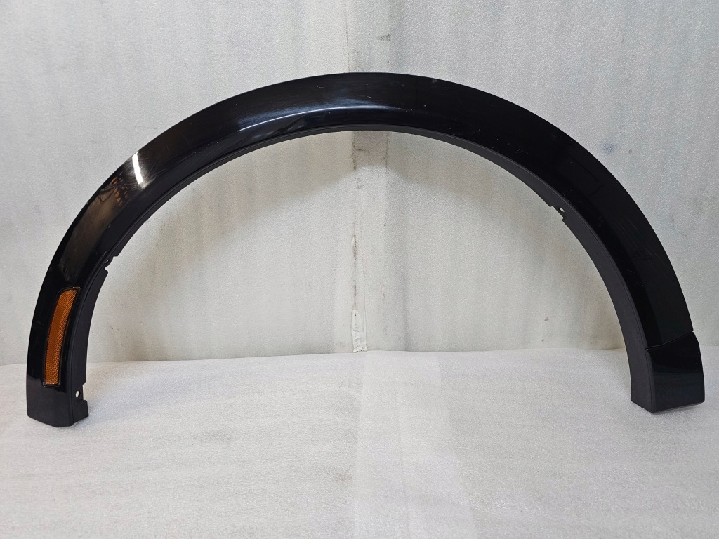 фото №1, Ford mustang mach-e молдинг накладка крыла задняя задняя правая lj8b-r286d02