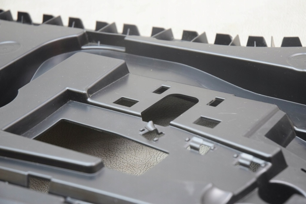 фото №9, Лівий напрямна заднього бампера bmw 7 g11, g12 7357147 2017