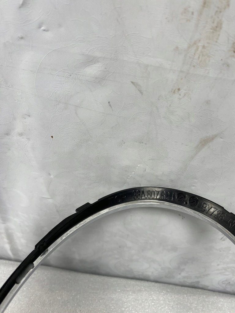 фото №7, Молдинг кільце хром лампи правий перед bentley bentayga 36a 15-