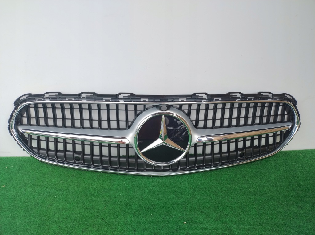 фото №1, Mercedes c-klasa w206 решётка радиатора решётка радиатора новый org pod камера i датчики dm503