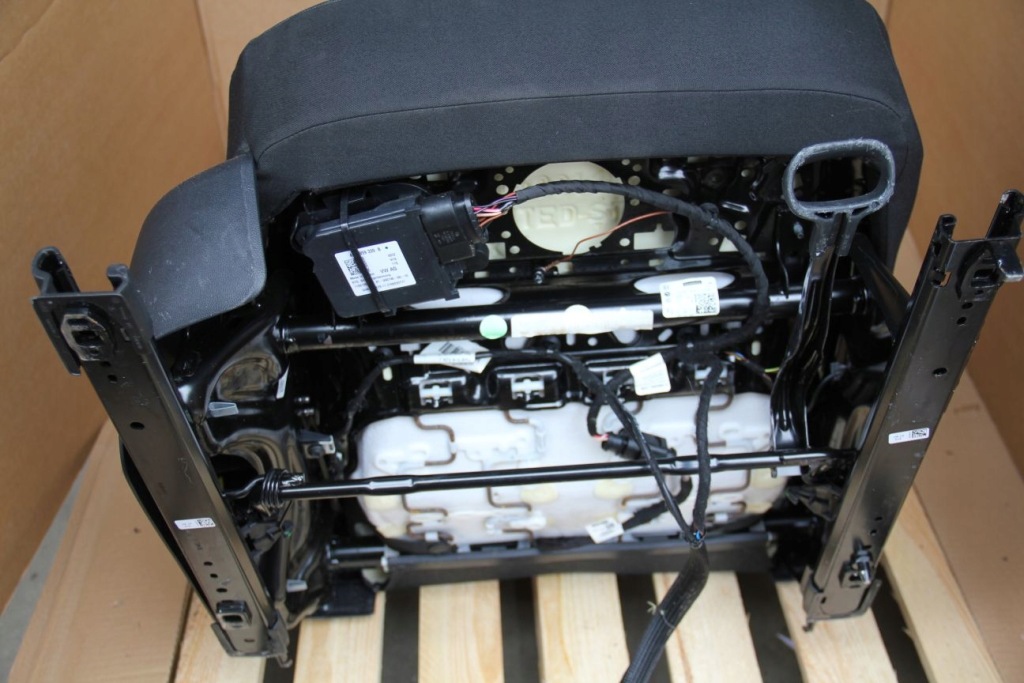 фото №4, Будь-який сидіння матеріал vw atlas s