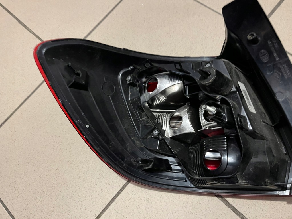 фото №10, Dacia sandero ii 2 12- лампа задняя задняя правая