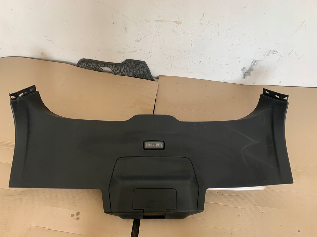 фото №1, Ford mustang mach-e 21r 75.7kwh оббивка кришки багажника задня оригінал