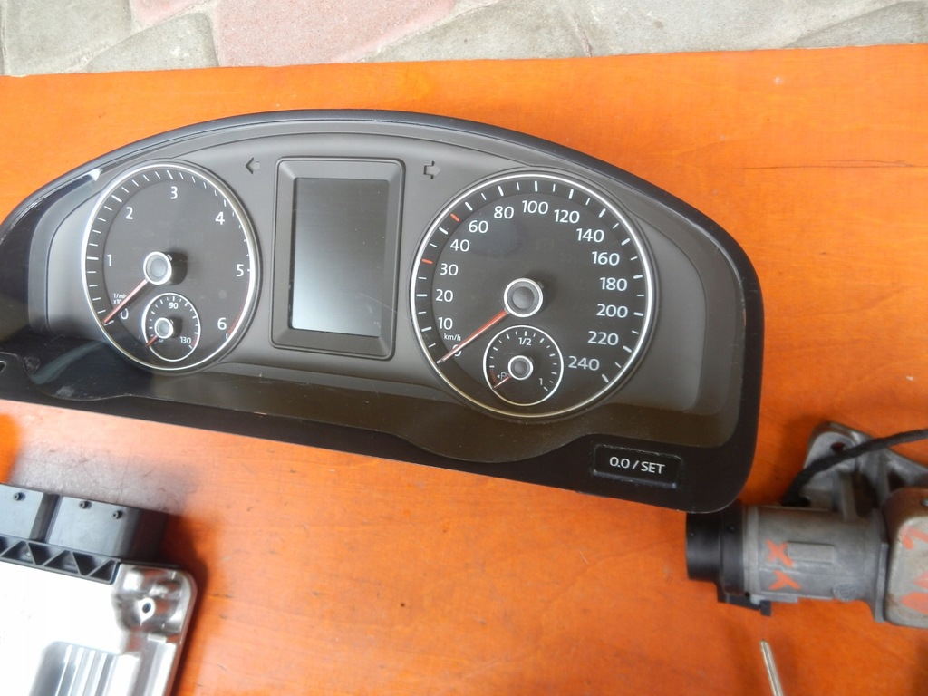 фото №12, Набор стартовый бортовой компьютер vw t5 lift 2.0tdi 10-