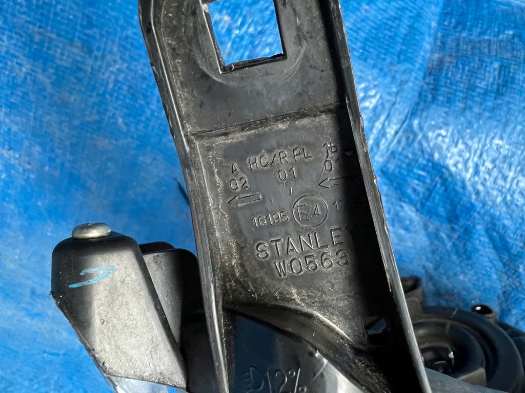 фото №5, Mitsubishi space star 12- правая лампа передняя