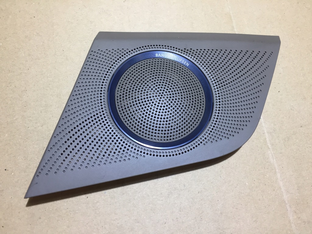 фото №1, A4 b8 a5 8t накладка динамика b&o 8t0857227a