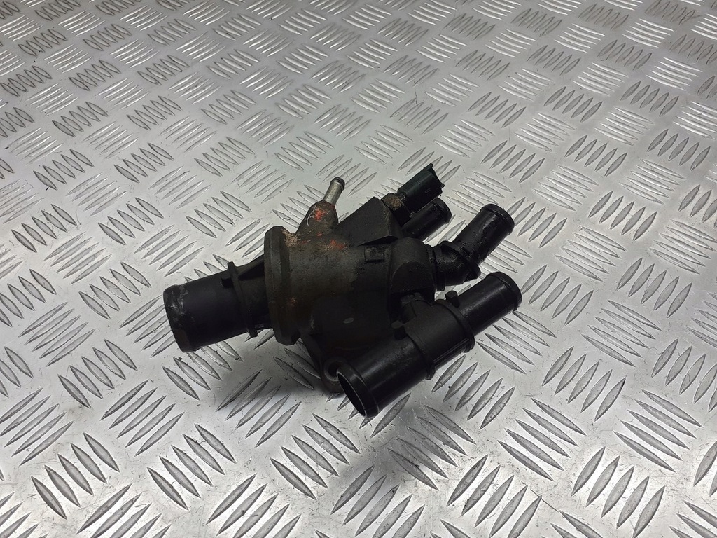 фото №1, Корпус термостата fiat stilo 1.9 jtd