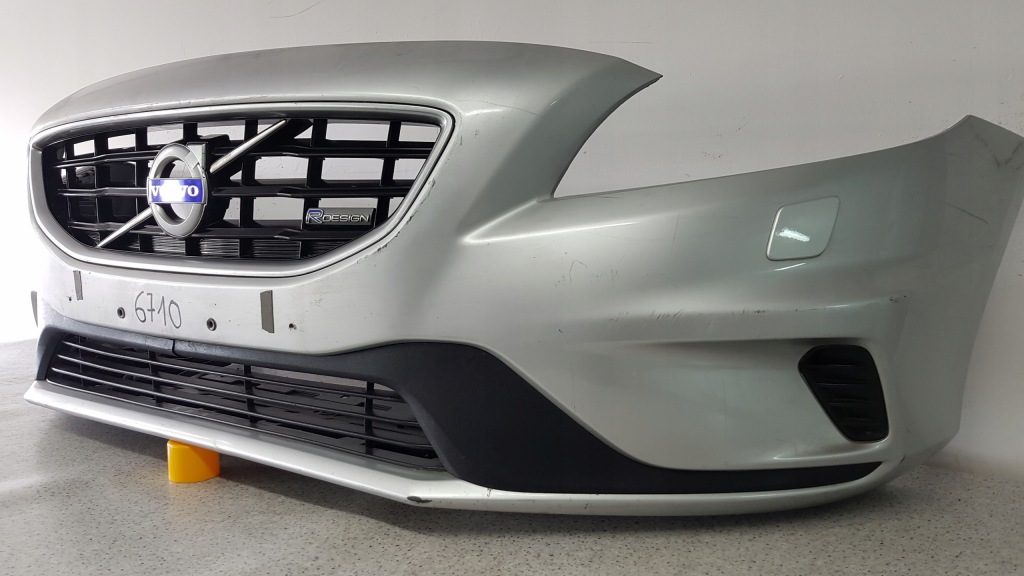 Volvo v40 r-design 2012 - бампер перед 6710 Оригинал