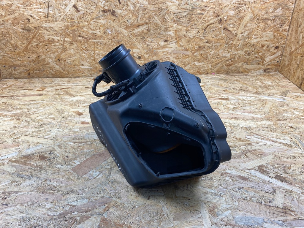 фото №8, Корпус фільтра повітря audi a6 c7 a7 4g 3.0tdi 4g0133838e 2011-