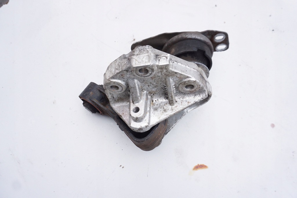 фото №1, Кронштейн подушка citroen c5 iii x7 1.6 hdi