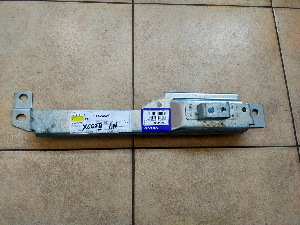 фото №1, Volvo xc60 ii кронштейн крила lh ліва