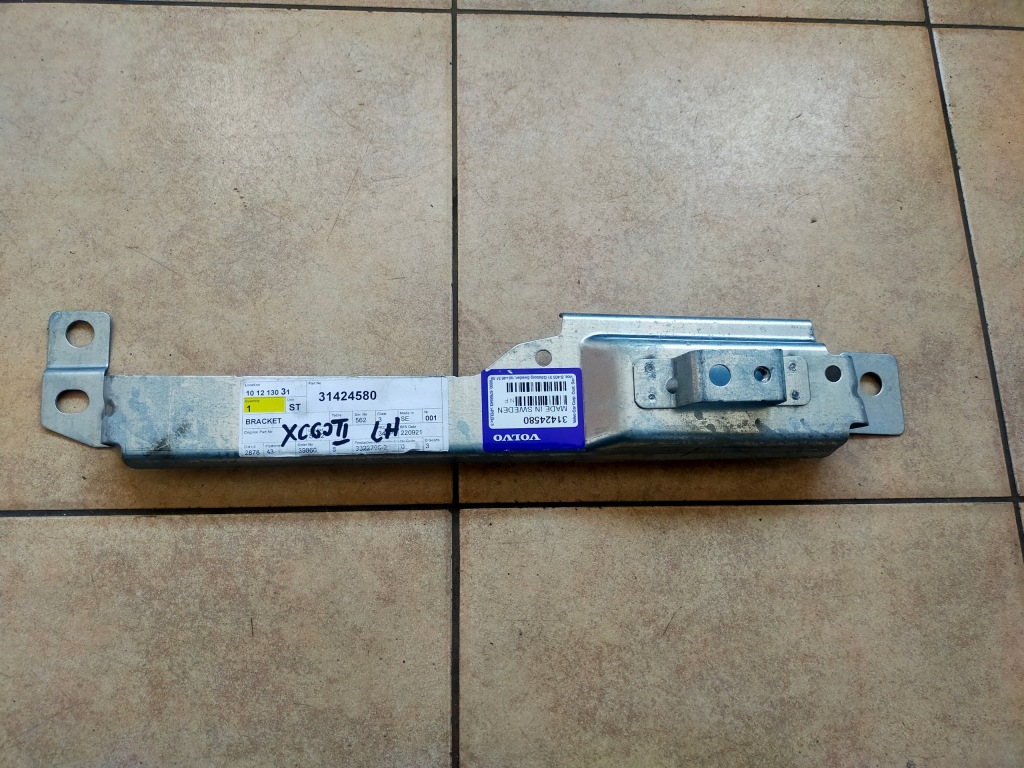 фото №1, Volvo xc60 ii кронштейн крила lh ліва 31424580