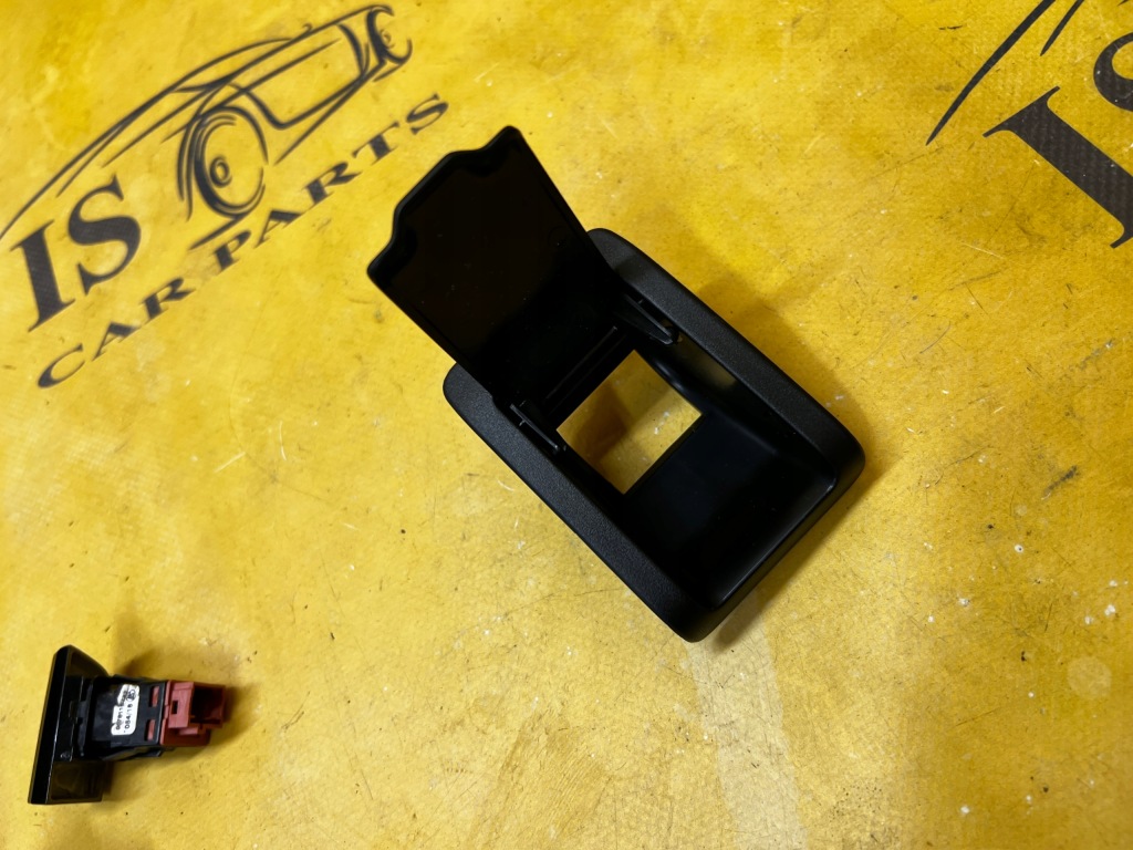 Заглушка накладка накладка isofix mercedes c w205 Доставка