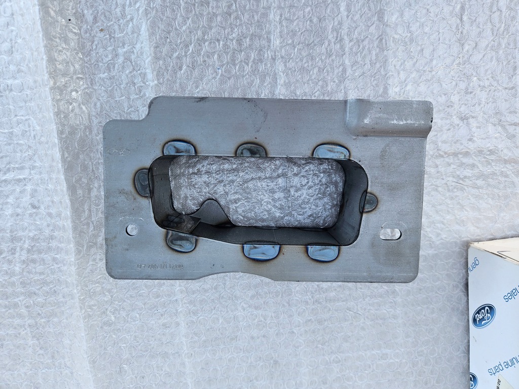 фото №1, Ford mondeo mk4 galaxy кронштейн балка задня nowa oryg