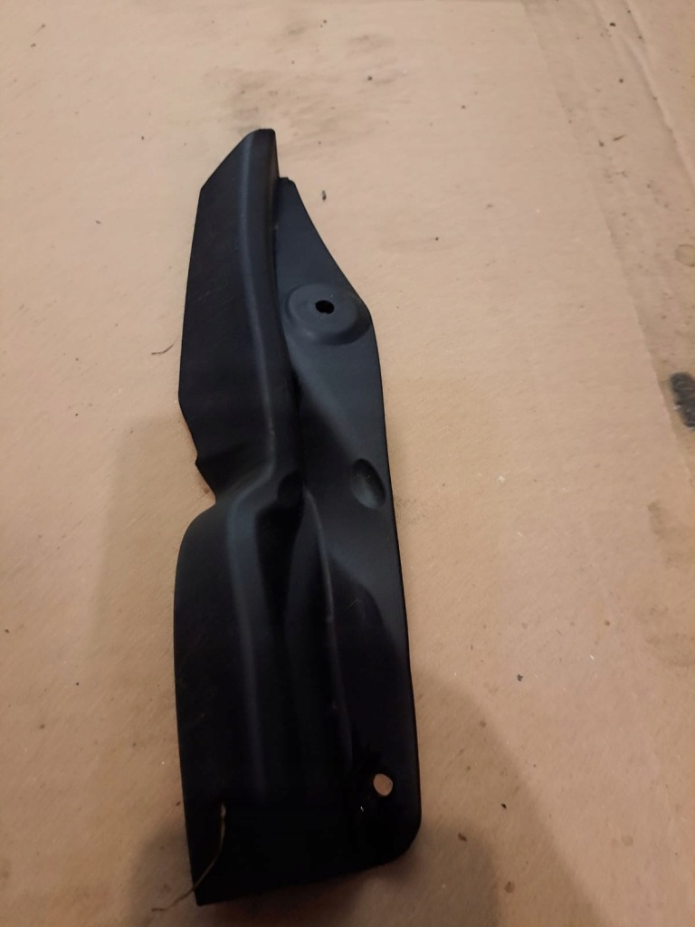 фото №4, Прокладка кришки багажника toyota auris ii